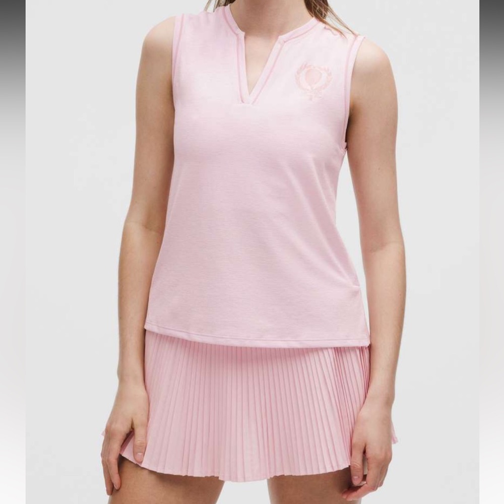 NWT!🍋🍋Lululemon V-Neck Tennis Tank Top Graphic🍋🍋. Size X-Large.